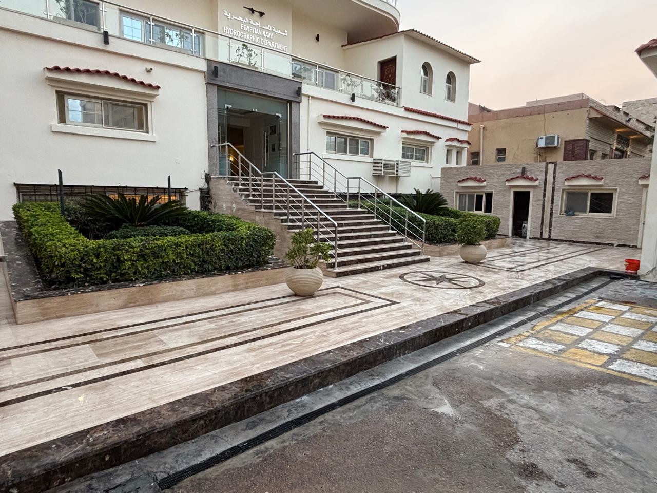 الاعمال البحرية و المعدات